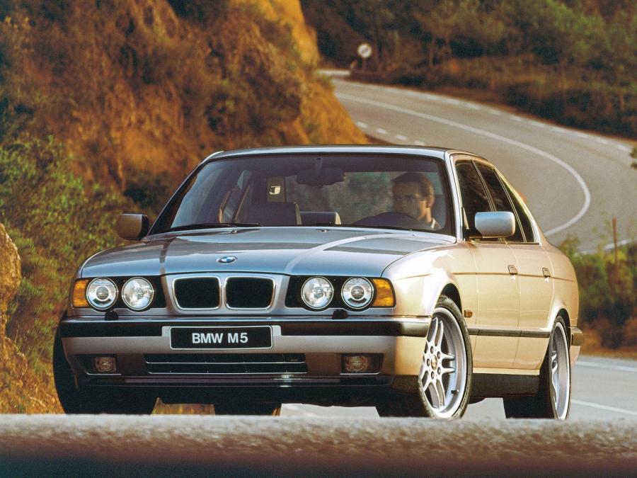  BMW M5 Sedan 1994 года  (фото 10 из 19)